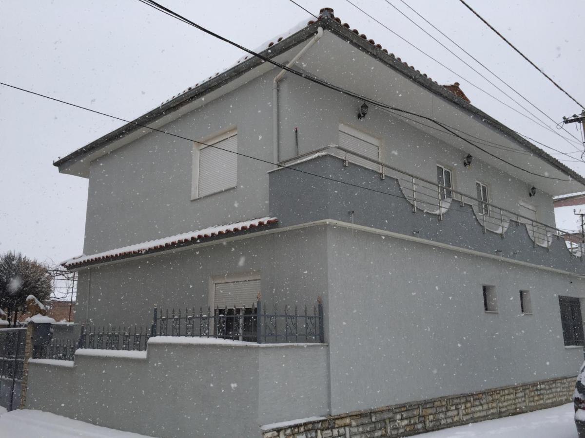 Vila Ridvani Korce Exterior foto